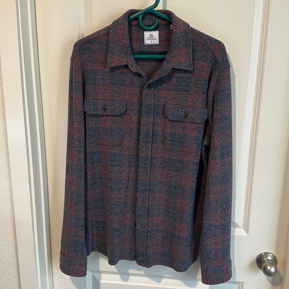 7 Diamonds Other - Mens fleece flannel. Size medium
